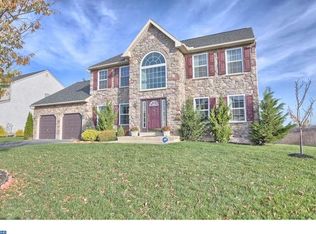 312 Buckhead Ln, Douglassville, PA 19518