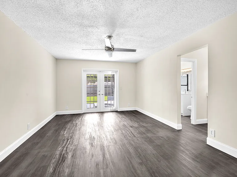 654 West Dr — Photo 9
