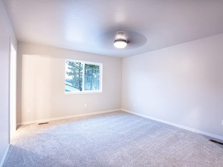8154 W Boekel Rd — Photo 3