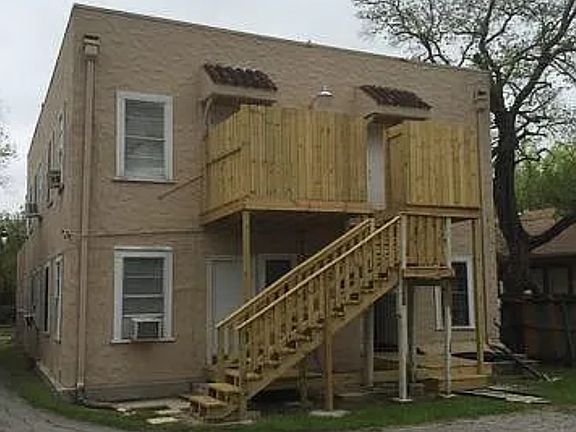2nd image of 2047 W Summit Ave APT 3
