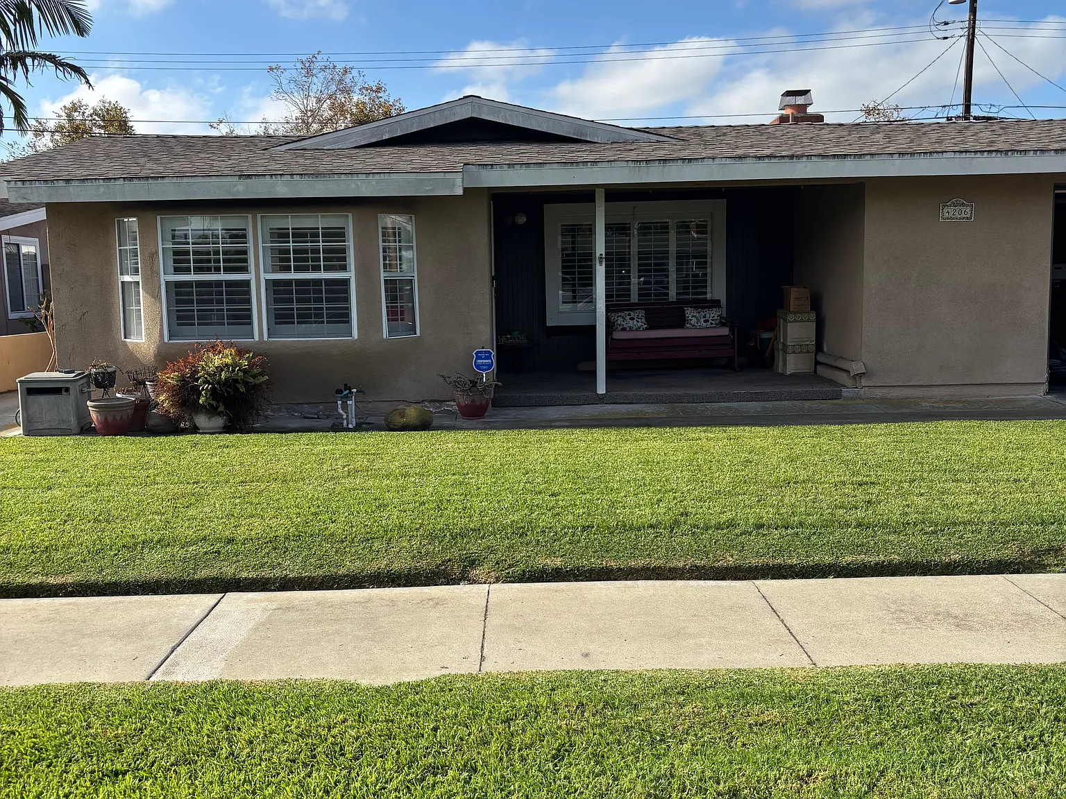 3 bed, 1368 sqft, $4,100 — Photo 1