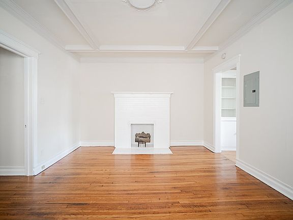 3rd image of 5126 S University Ave APT 3S