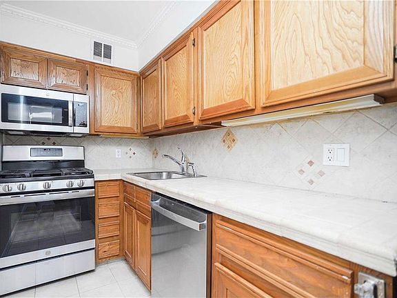4th image of 9731 4th Ave #B3