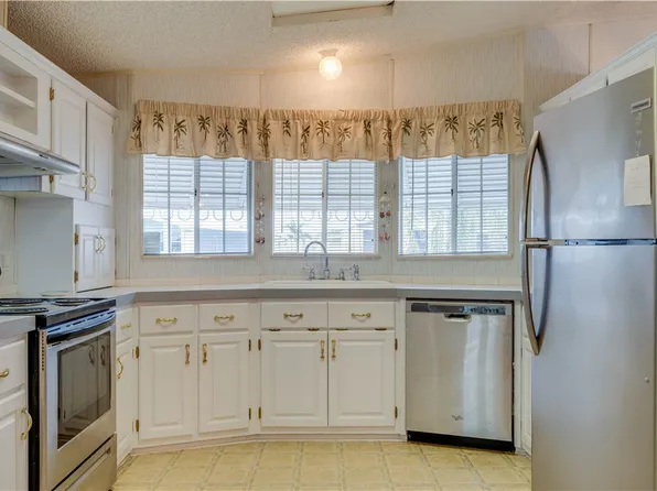 212 Rainbow Dr, North Fort Myers, FL 33903
