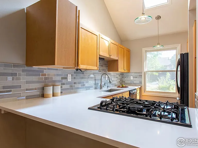 3021 Edison Ct — Photo 4