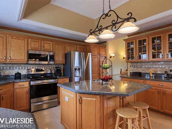 3rd image of 49917 Lakebridge Dr