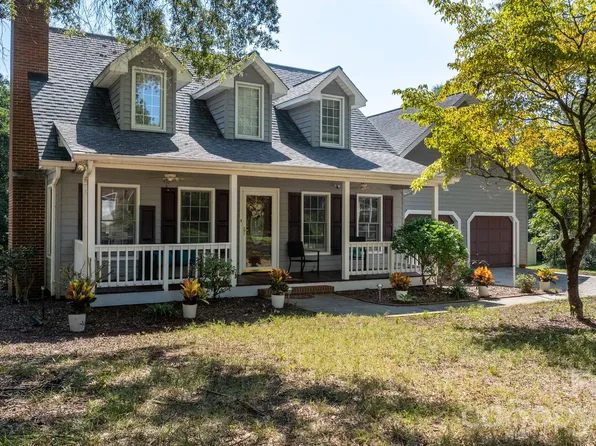 2036 Picnic Dr, Newton, NC 28658
