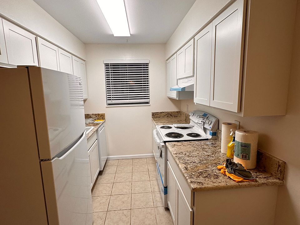 New kitchen with Granite Countertops