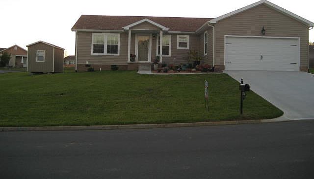 Immaculate 3/2 Move In Ready