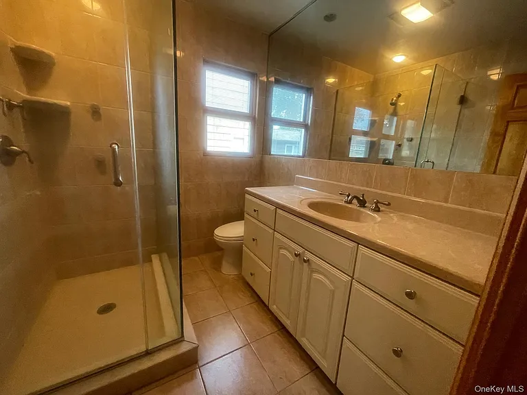 1760 Slocum St — Photo 7