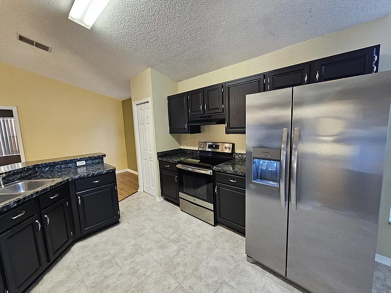 12634 Ringwood Ave — Photo 9