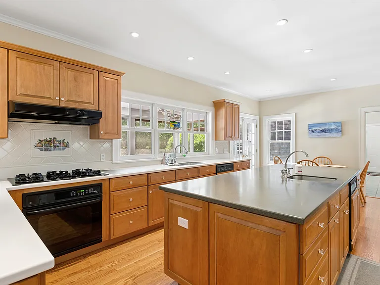 65 Pepperidge Ln — Photo 11