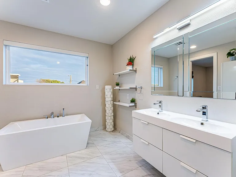 4013 Ivanhoe Ln — Photo 14