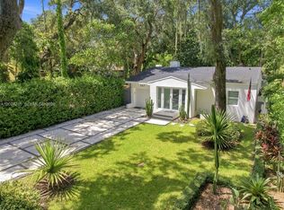 367 NE 86th St, El Portal, FL 33138