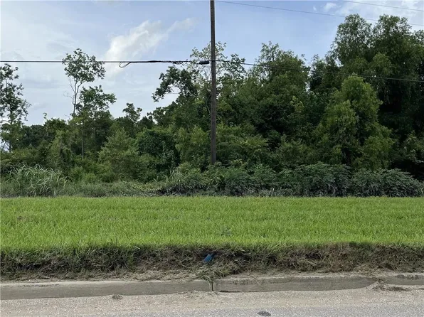 8311 Almonaster Ave, New Orleans, LA 70126