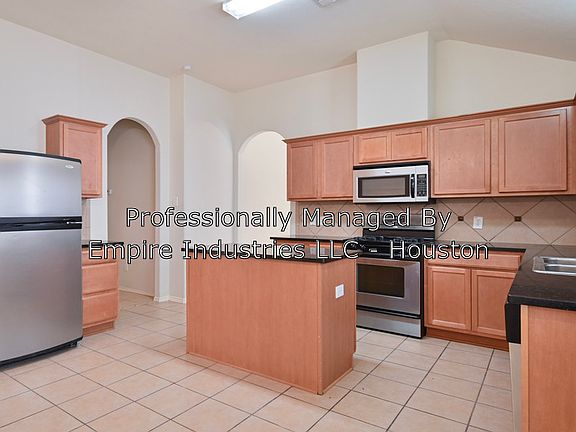 3rd image of 1826 Kessler Park Ct