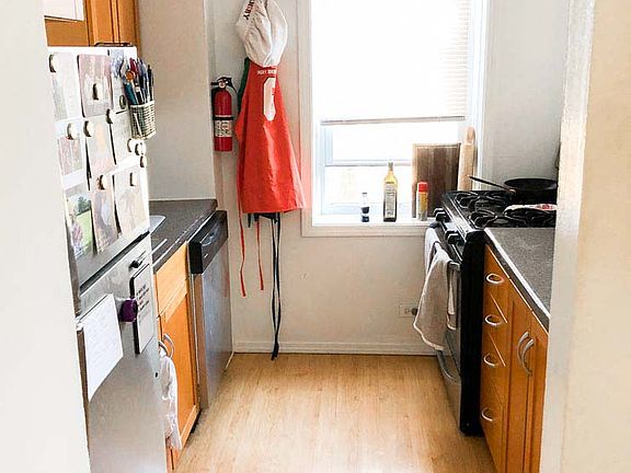 5th image of 1641 N North Park Ave APT 2F