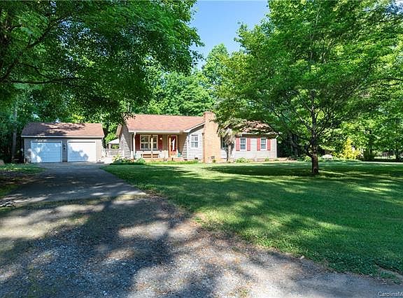 5th image of 2325 Canberra Dr