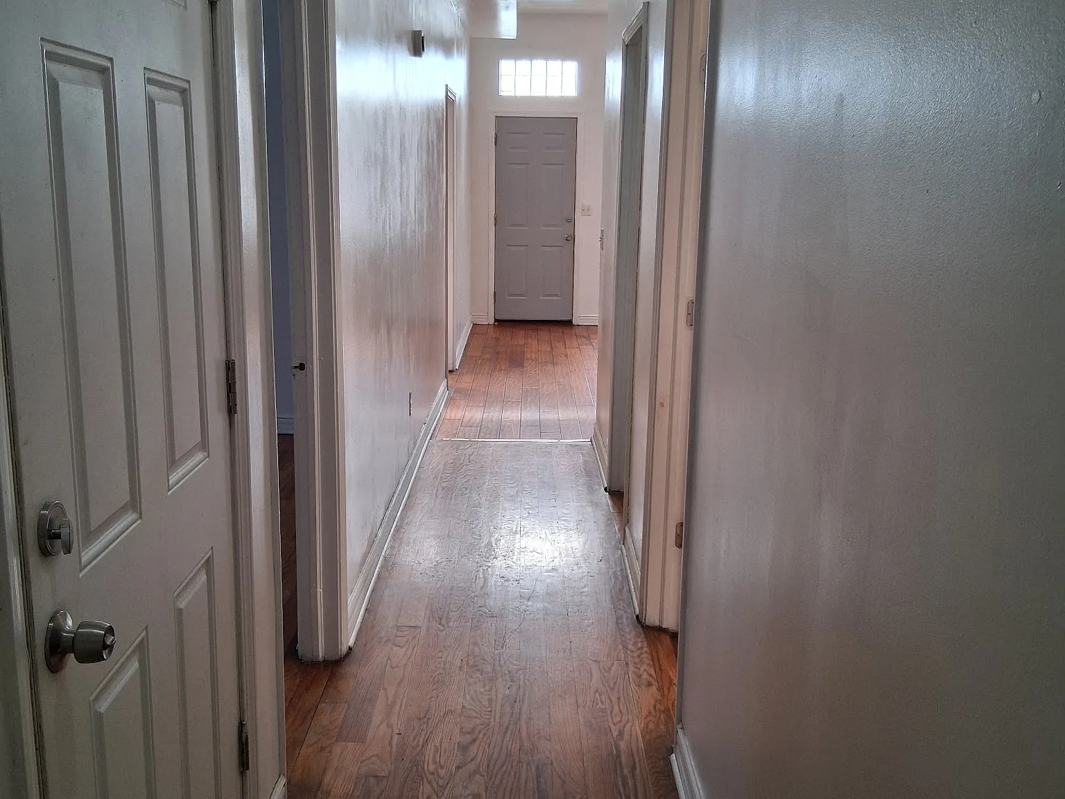 6619 S Rhodes Ave — Photo 2