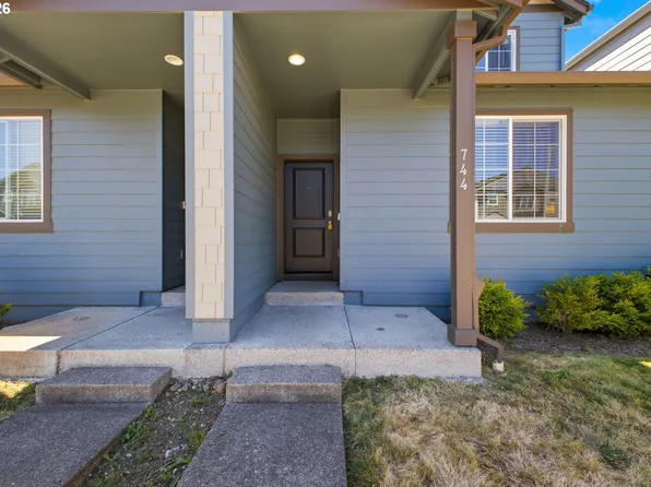 744 NE 138th Pl, Vancouver, WA 98684