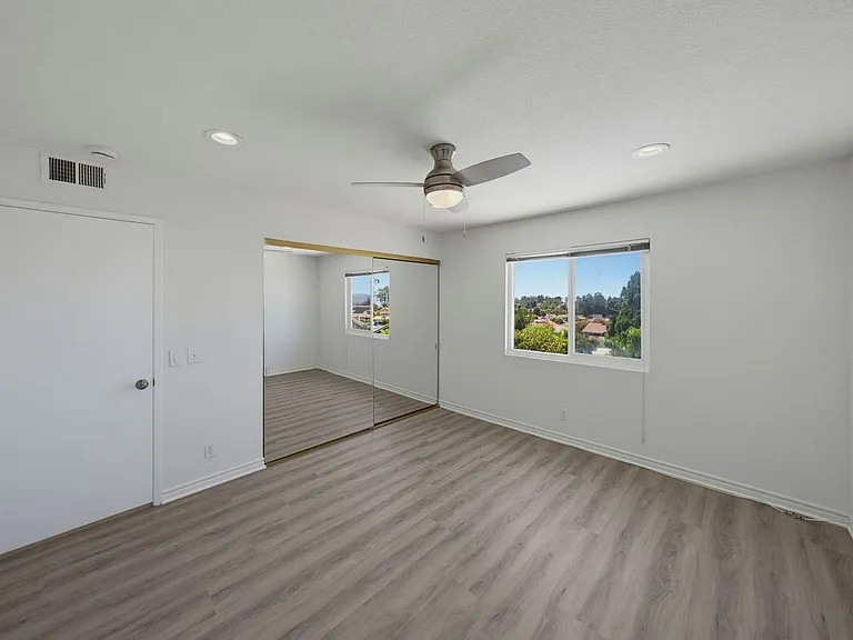 1038 Rimwood Dr — Photo 39