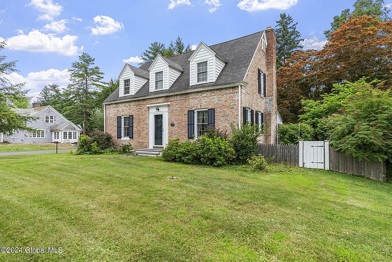 2nd image of 1602 New Scotland Road