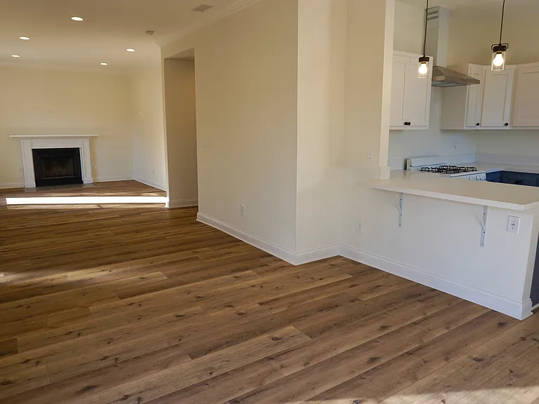 5061 Packard St — Photo 4