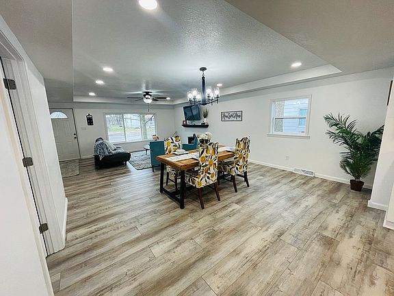 2nd image of 708 W South 3rd St