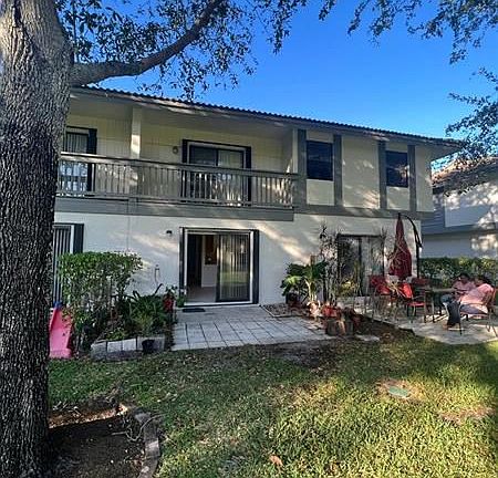 4th image of 9772 Shadow Wood Blvd #19