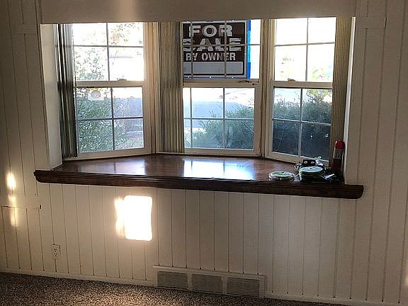 Custom bay window 