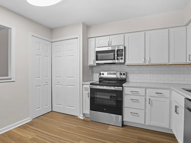 8577 Kennedy Cir #M7 — Photo 13
