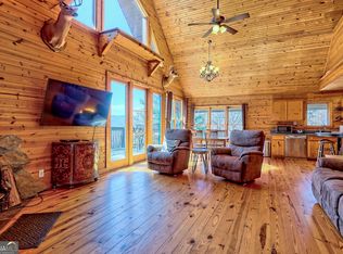 185 Blueberry Ln, Rabun Gap, GA 30568