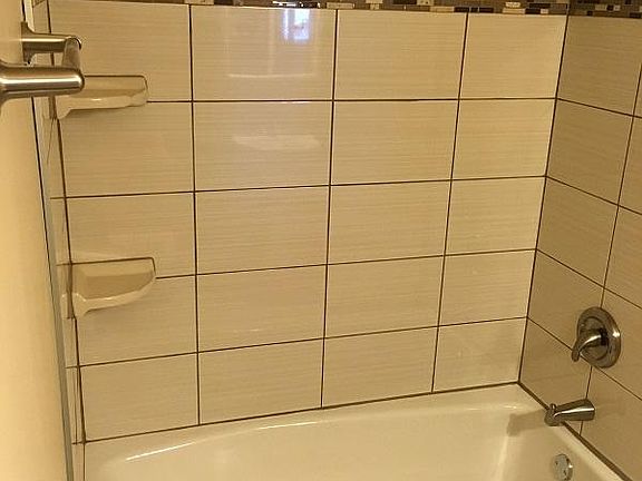 4th image of 14001 Leonard Dr #2S