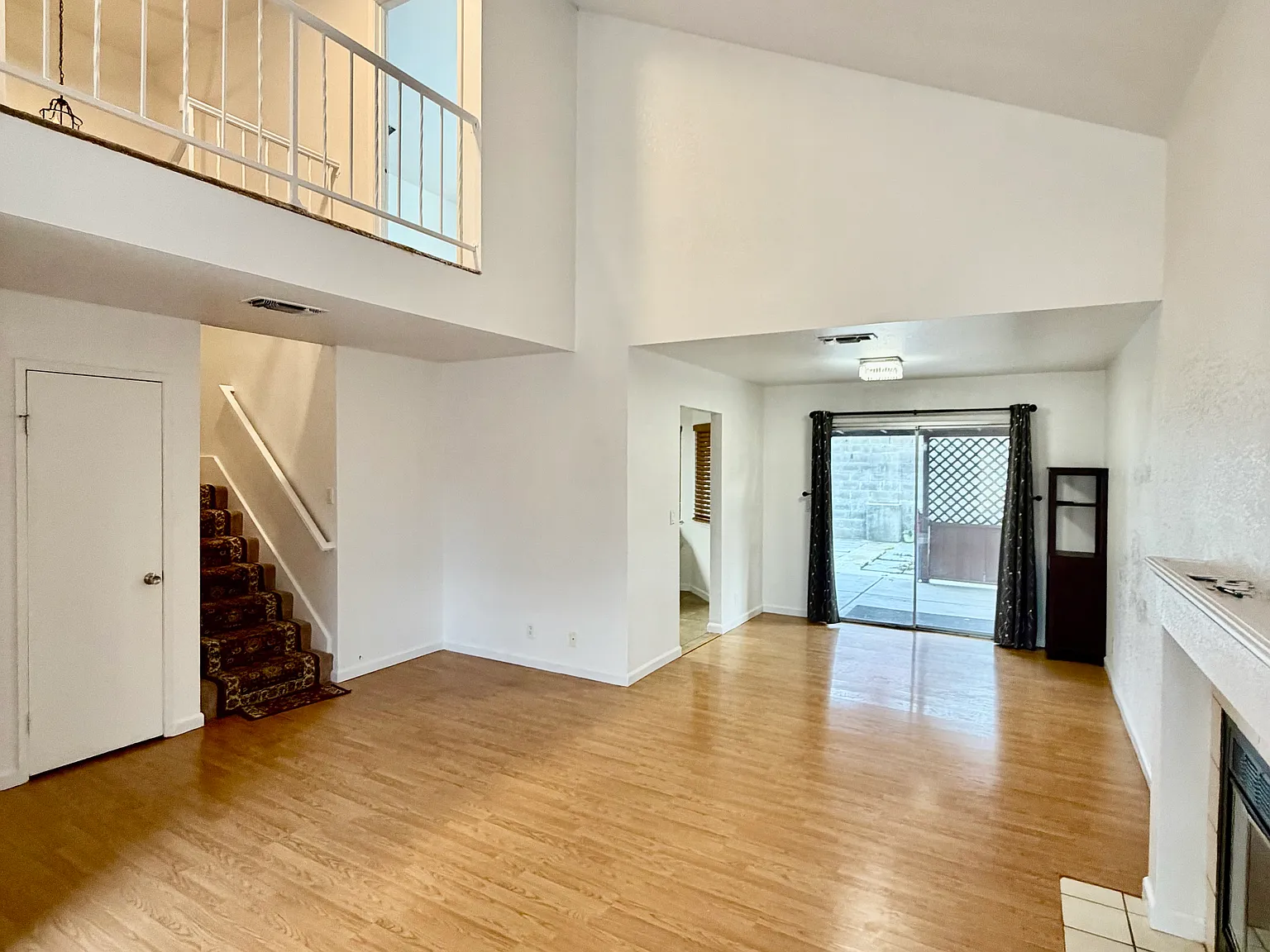 4 bed, 1516 sqft, $2,900 — Photo 2