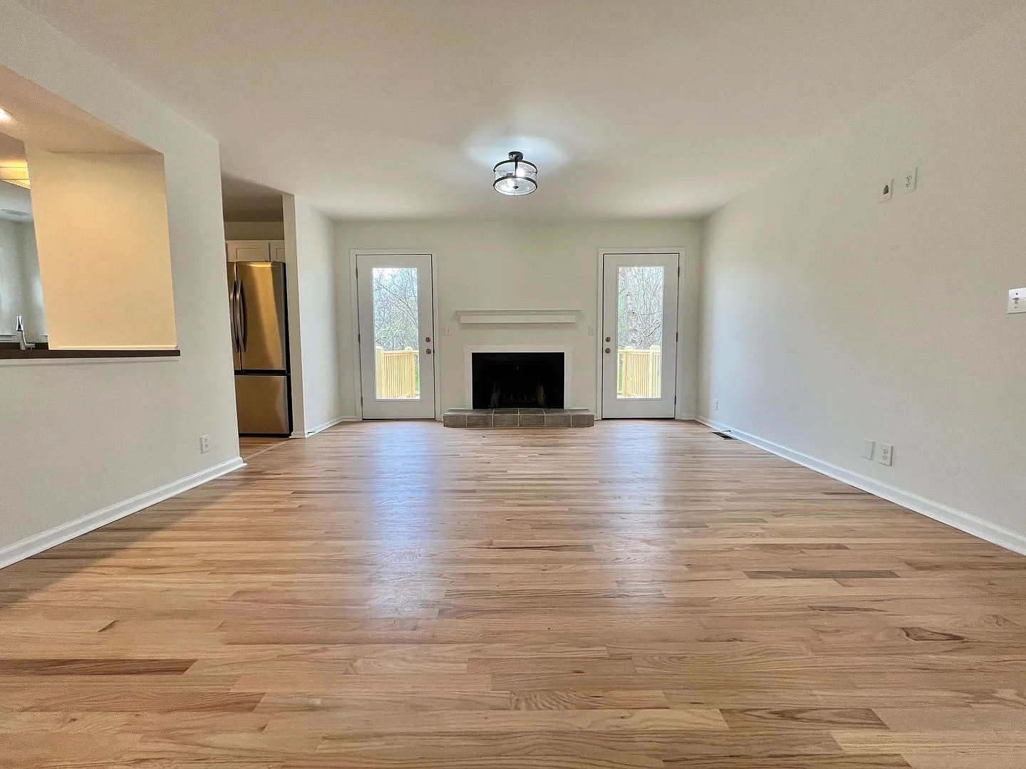 Updated 3 Bed, 2.5 Bath Single Family Home — Photo 3