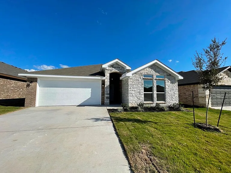 925 Coriander Rd — Photo 2