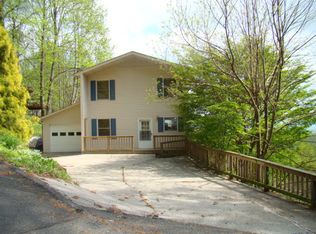 971 Cascade Trl, Fancy Gap, VA 24328