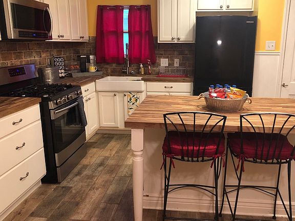 4th image of 1129 Donaldson Ave