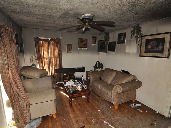 3rd image of 4109 Crenshaw Ave
