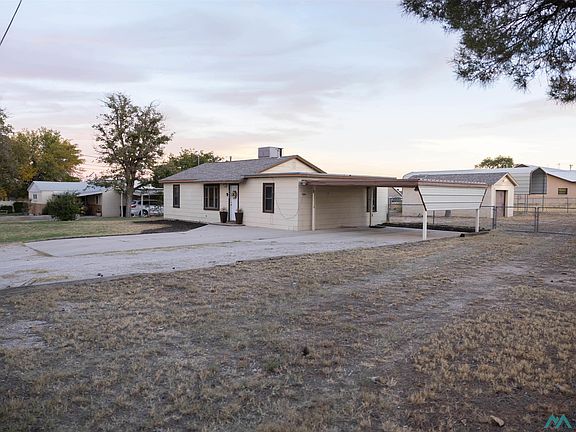 3rd image of 2805 Mountain View Dr