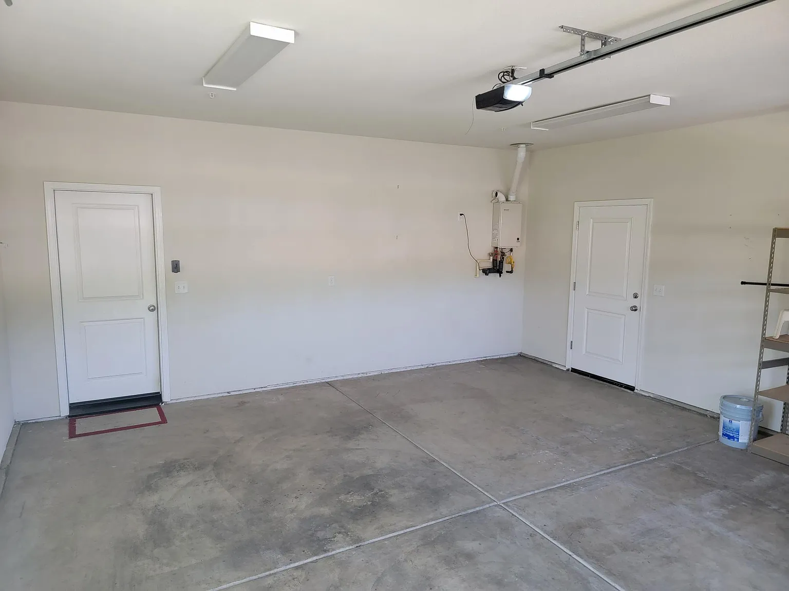 3 bed, 1430 sqft, $2,500 — Photo 2
