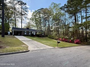 903 E Woodlawn Drive, Williamston, NC 27892