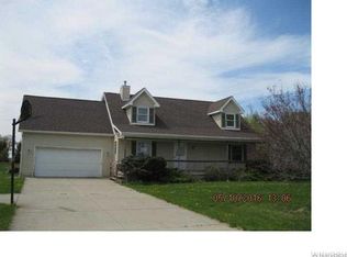 5894 Shawnee Rd, Sanborn, NY 14132