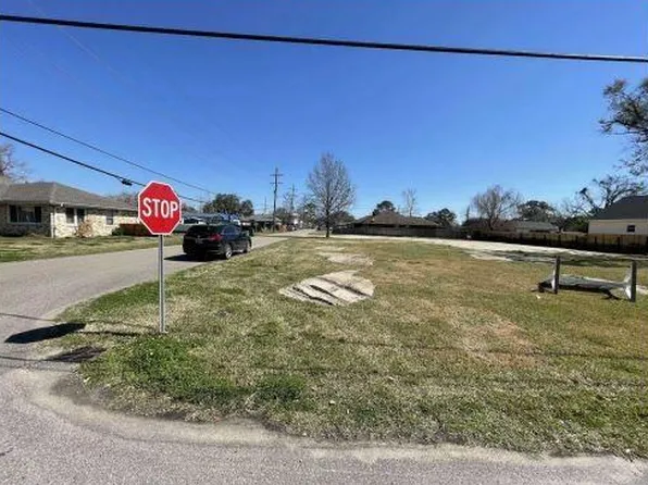637 Linden St, Metairie, LA 70003