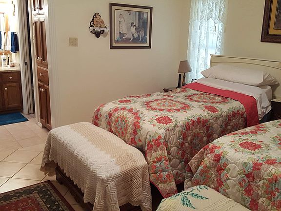 3rd image of 510 Capricorn St