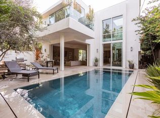 736 N Orange Dr, Los Angeles, CA 90038