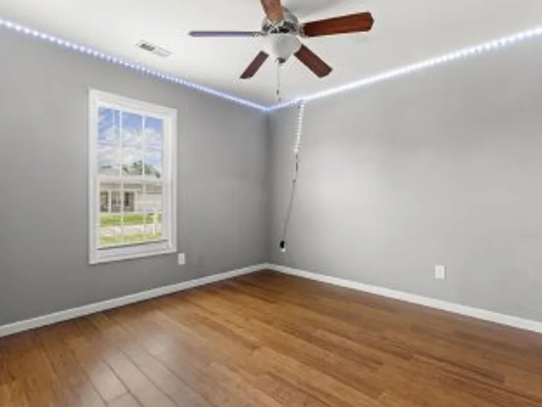 302 Redemption Ct — Photo 13