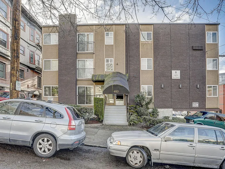 East Thomas Suites — Photo 3