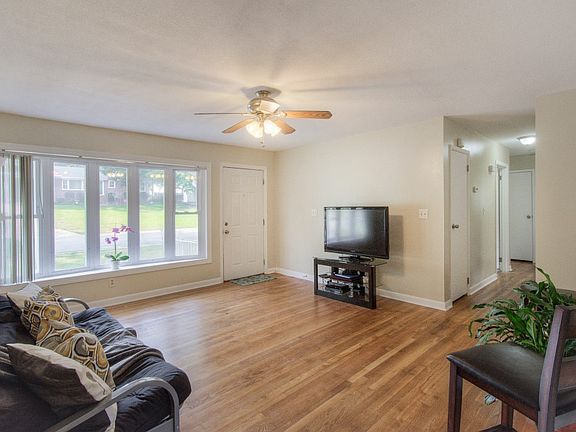 3rd image of 1307 Fern Forest Dr