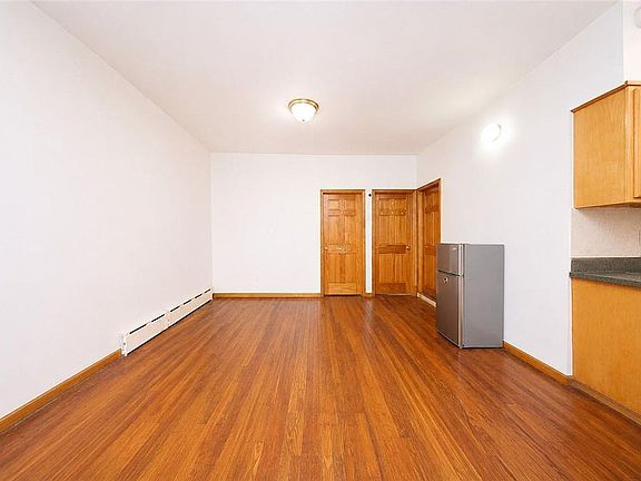 5th image of 865 55th St #1